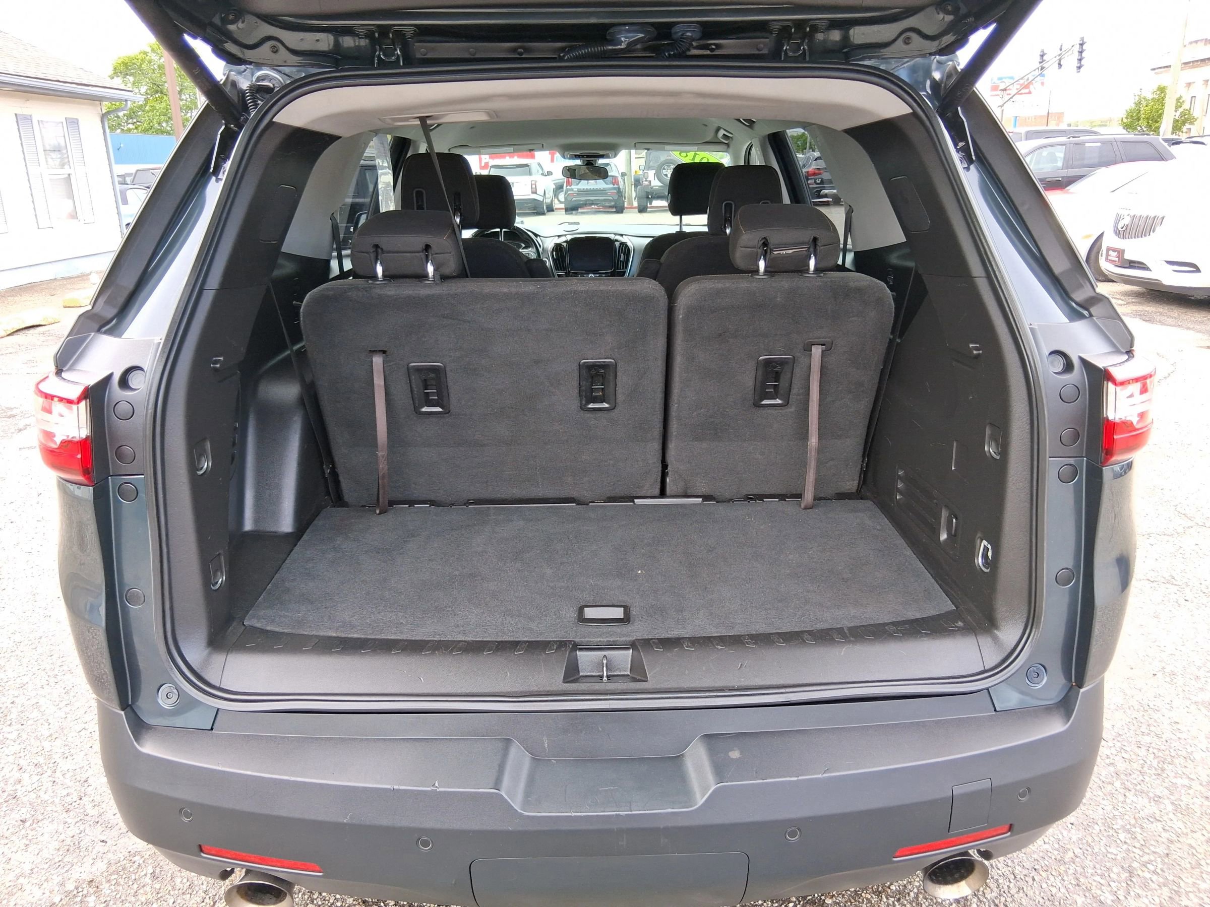 Used 2018 Chevrolet Traverse LT FWD image 10