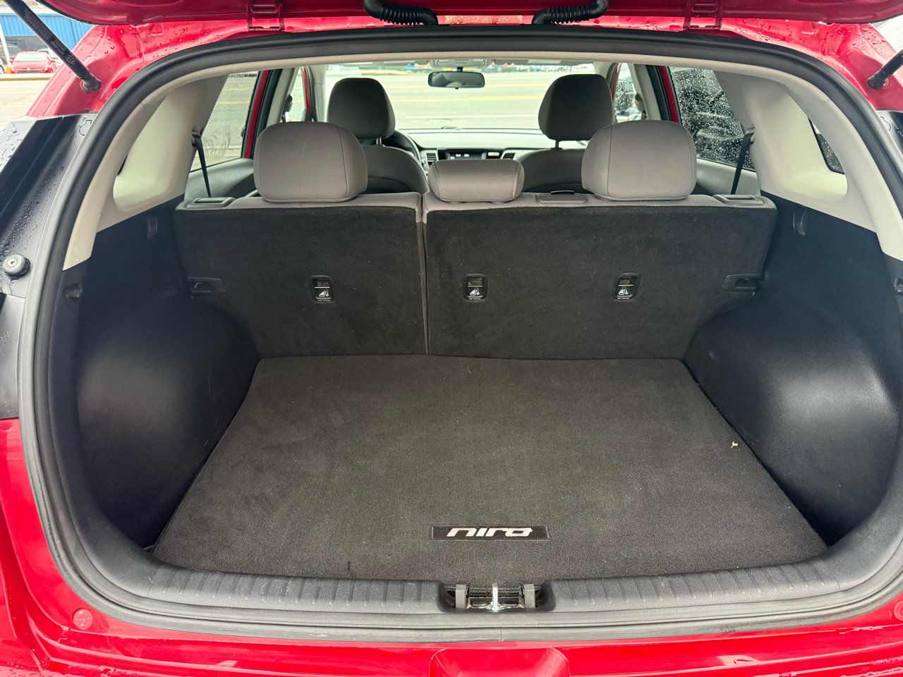 Used 2017 Kia Niro LX image 22