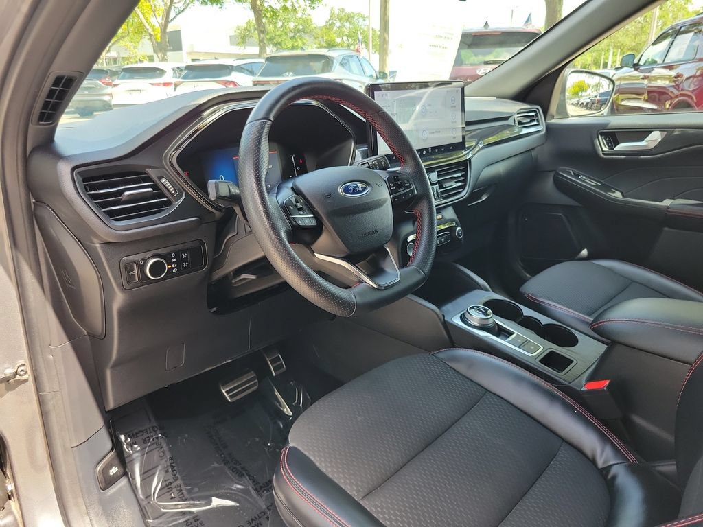 Certified 2023 Ford Escape ST-Line w/ Tech Pack #1 FWD image 14