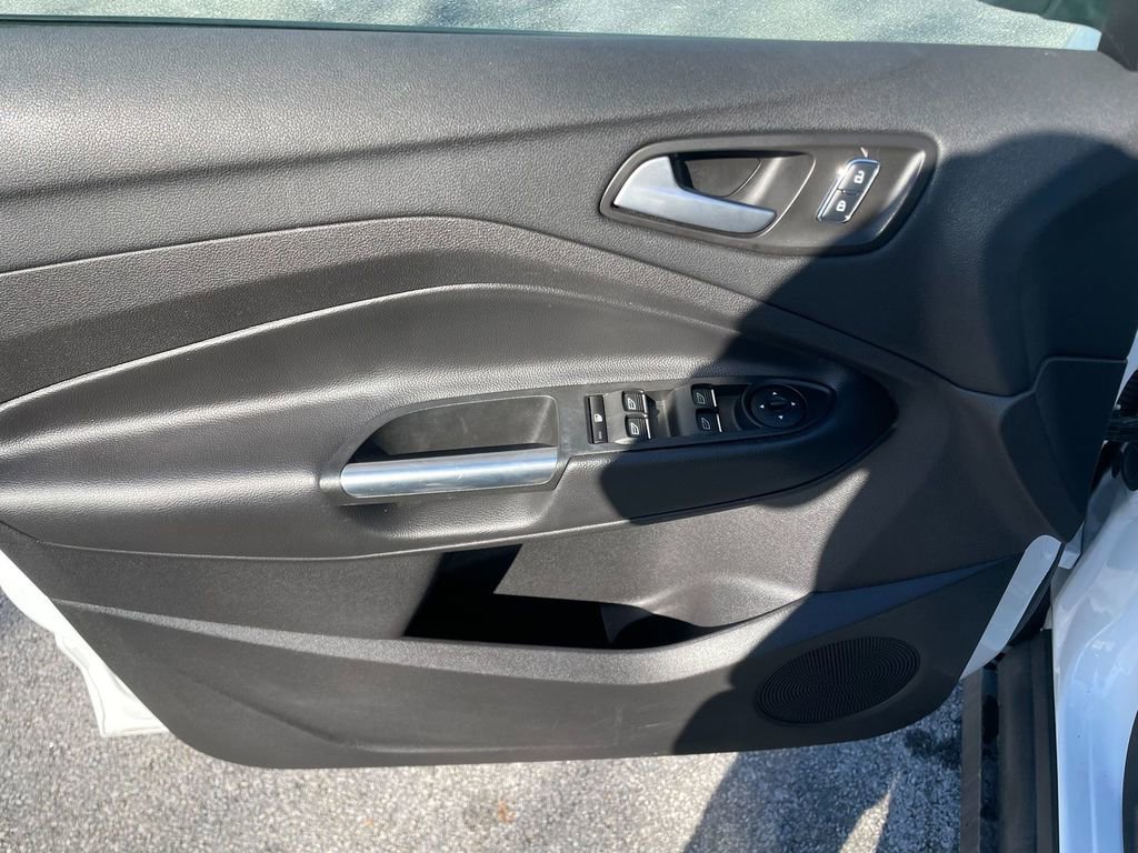 Used 2016 Ford C-MAX SE image 11