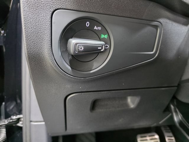 Certified 2023 Volkswagen Tiguan SE AWD/4WD image 18