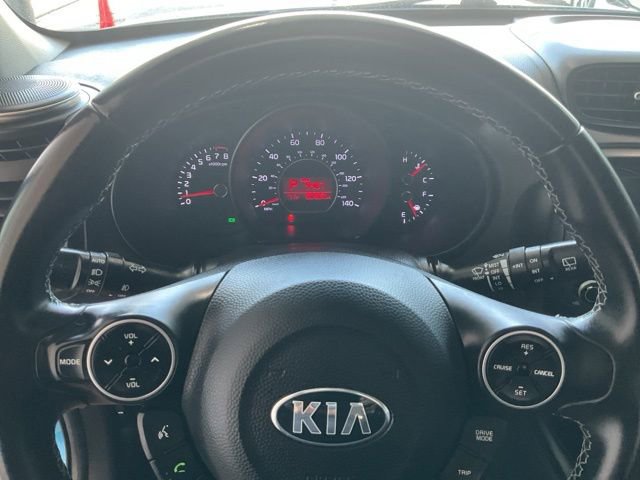 Used 2018 Kia Soul + image 6