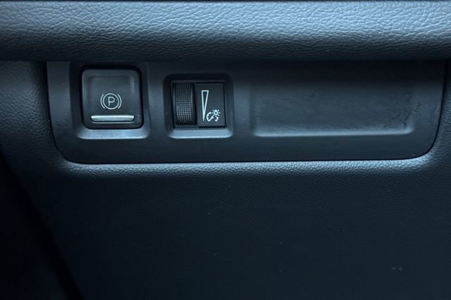 Used 2024 Cadillac XT4 Premium Luxury image 42