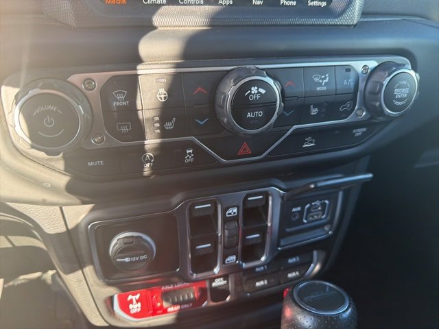 Used 2023 Jeep Gladiator Mojave w/ Cold Weather Group image 56