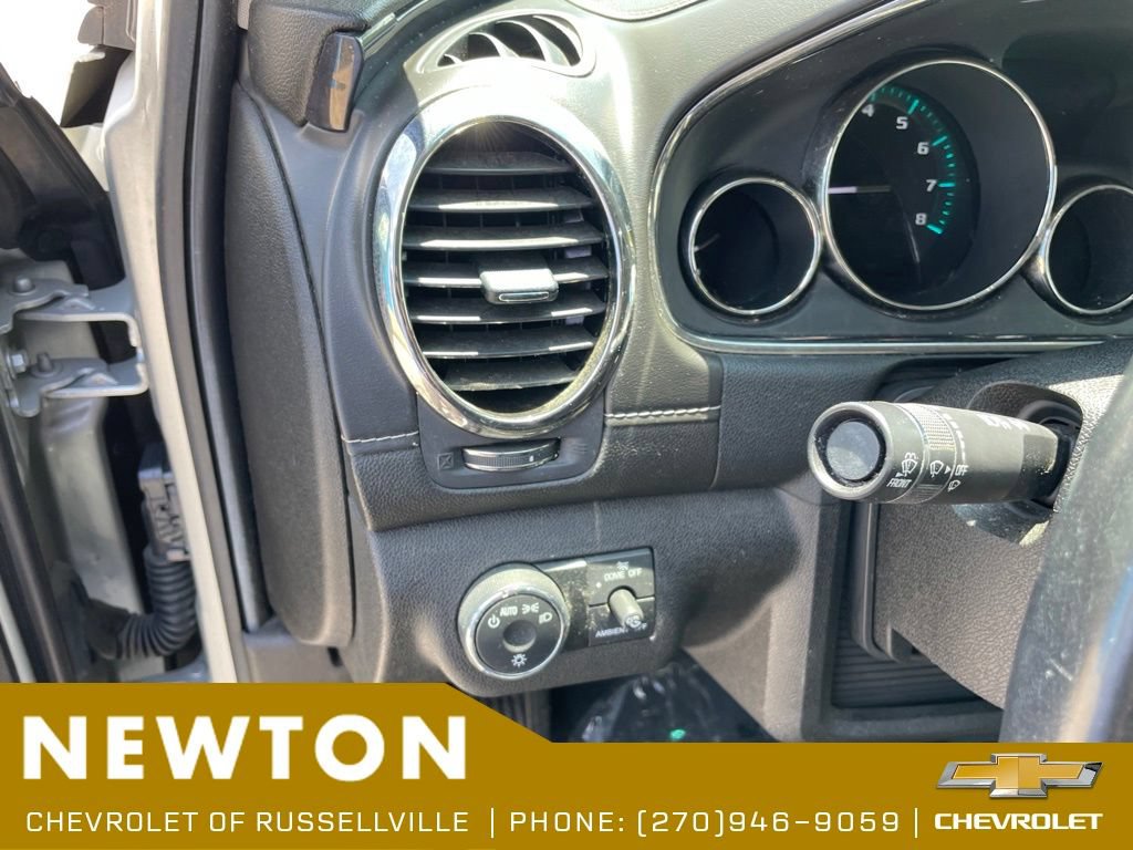 Used 2017 Buick Enclave Leather FWD image 7