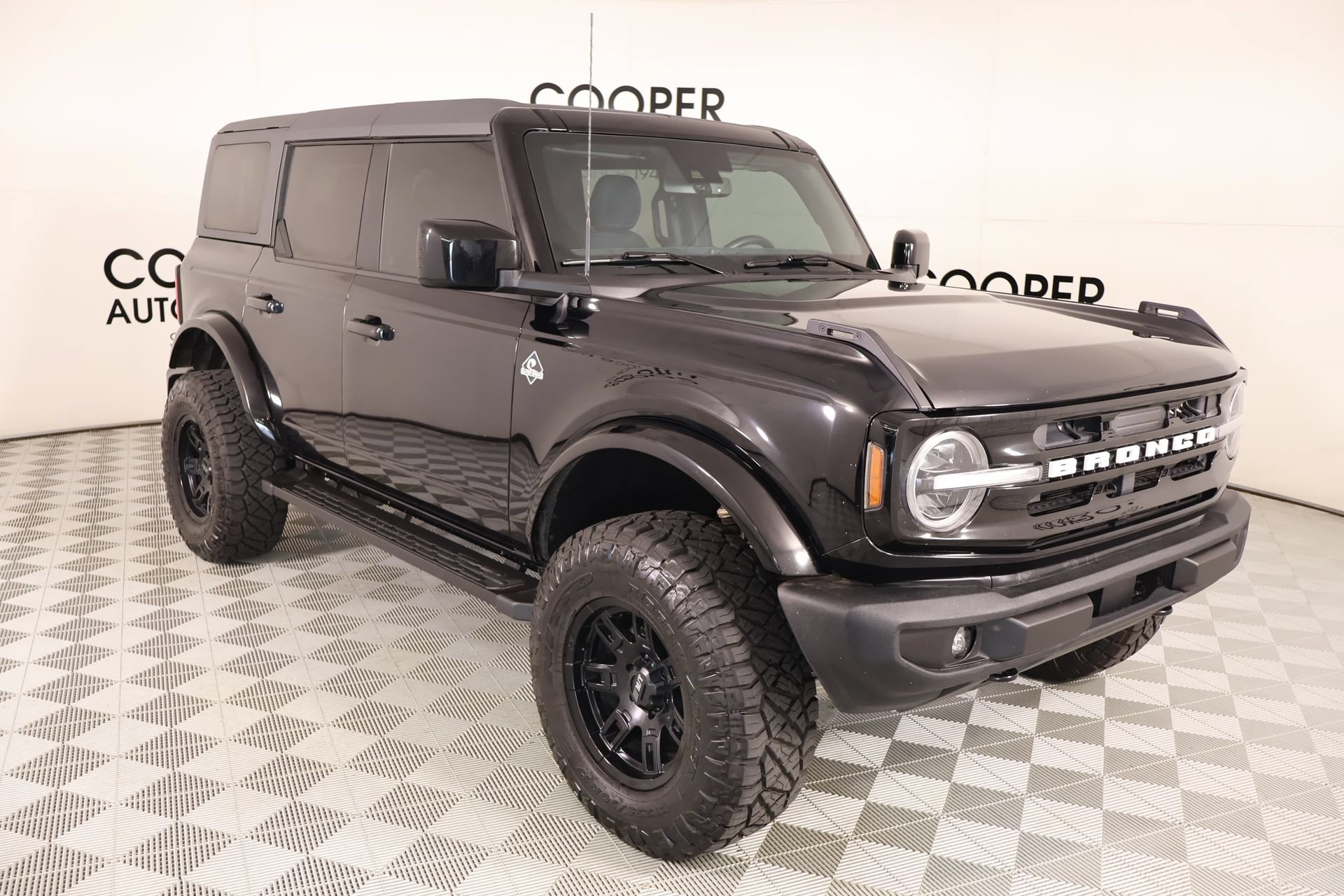 Used 2022 Ford Bronco Outer Banks AWD/4WD video 1