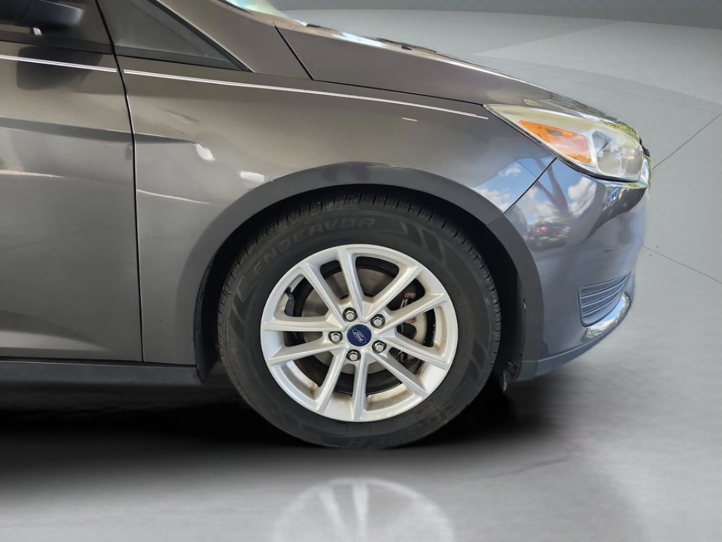 Used 2017 Ford Focus SE FWD image 31