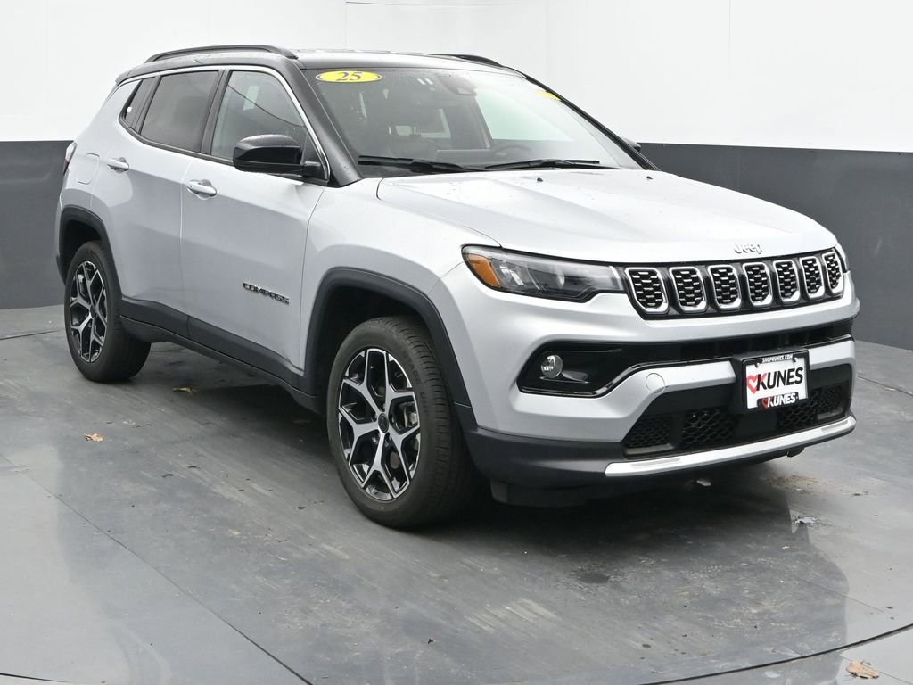Used 2025 Jeep Compass Limited AWD/4WD image 3
