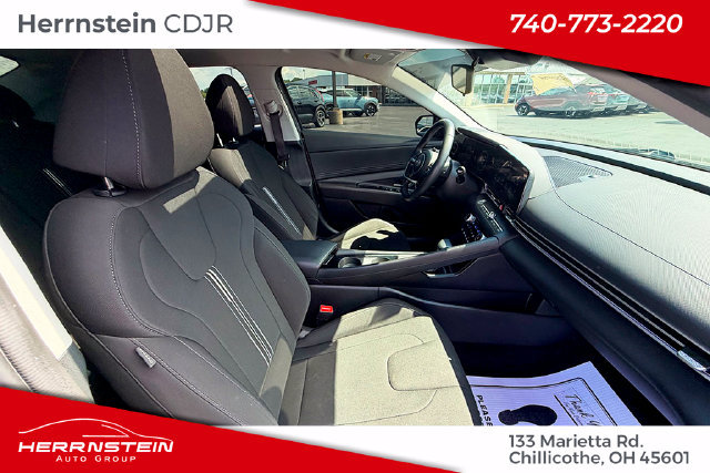 Used 2024 Hyundai Elantra SEL w/ Convenience Package FWD image 25