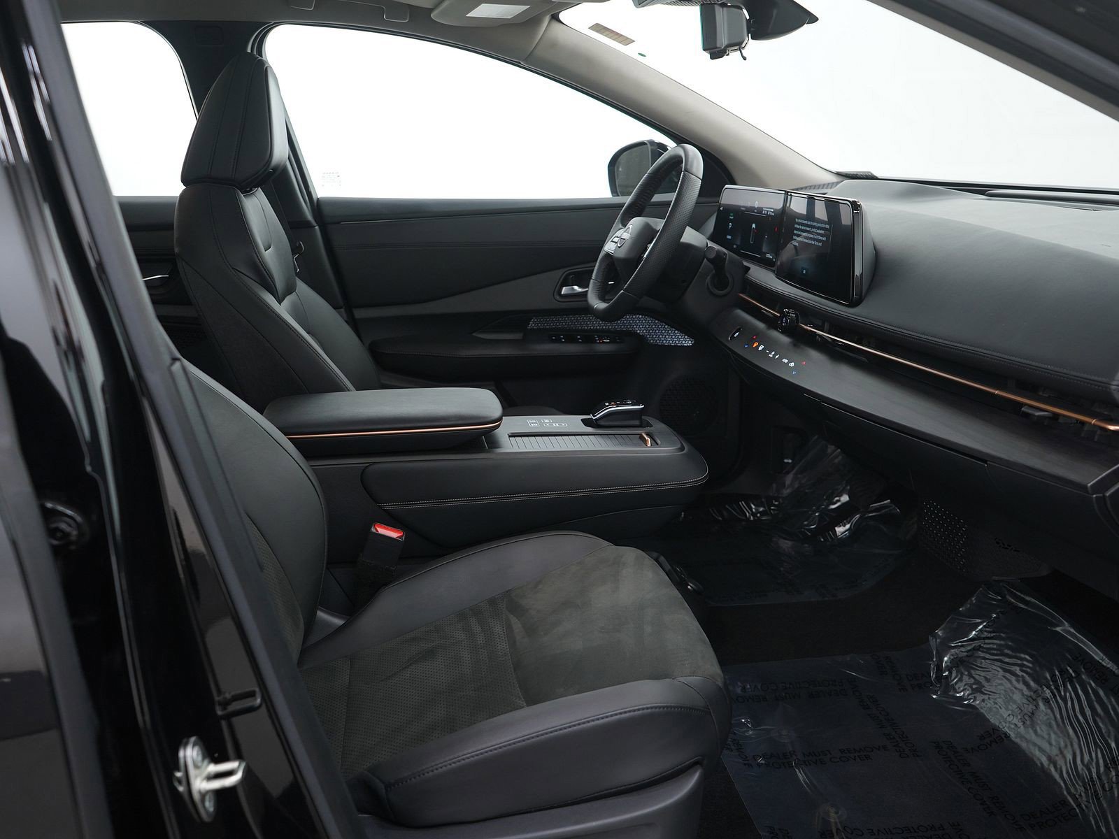 Used 2024 Nissan Ariya AWD image 15