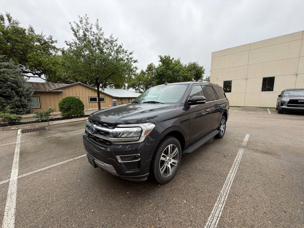 Used 2024 Ford Expedition Limited image 1
