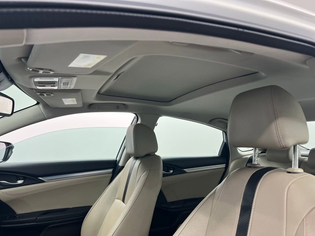 Used 2016 Honda Civic Touring image 7