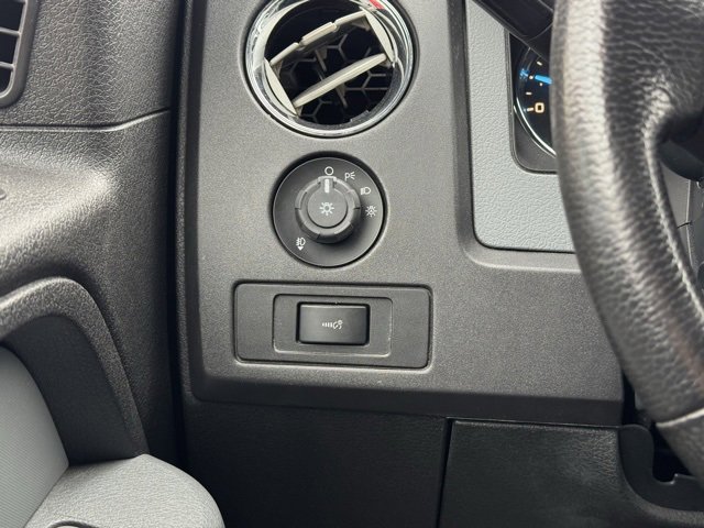 Used 2011 Ford F150 XLT w/ XLT Chrome Pkg image 27