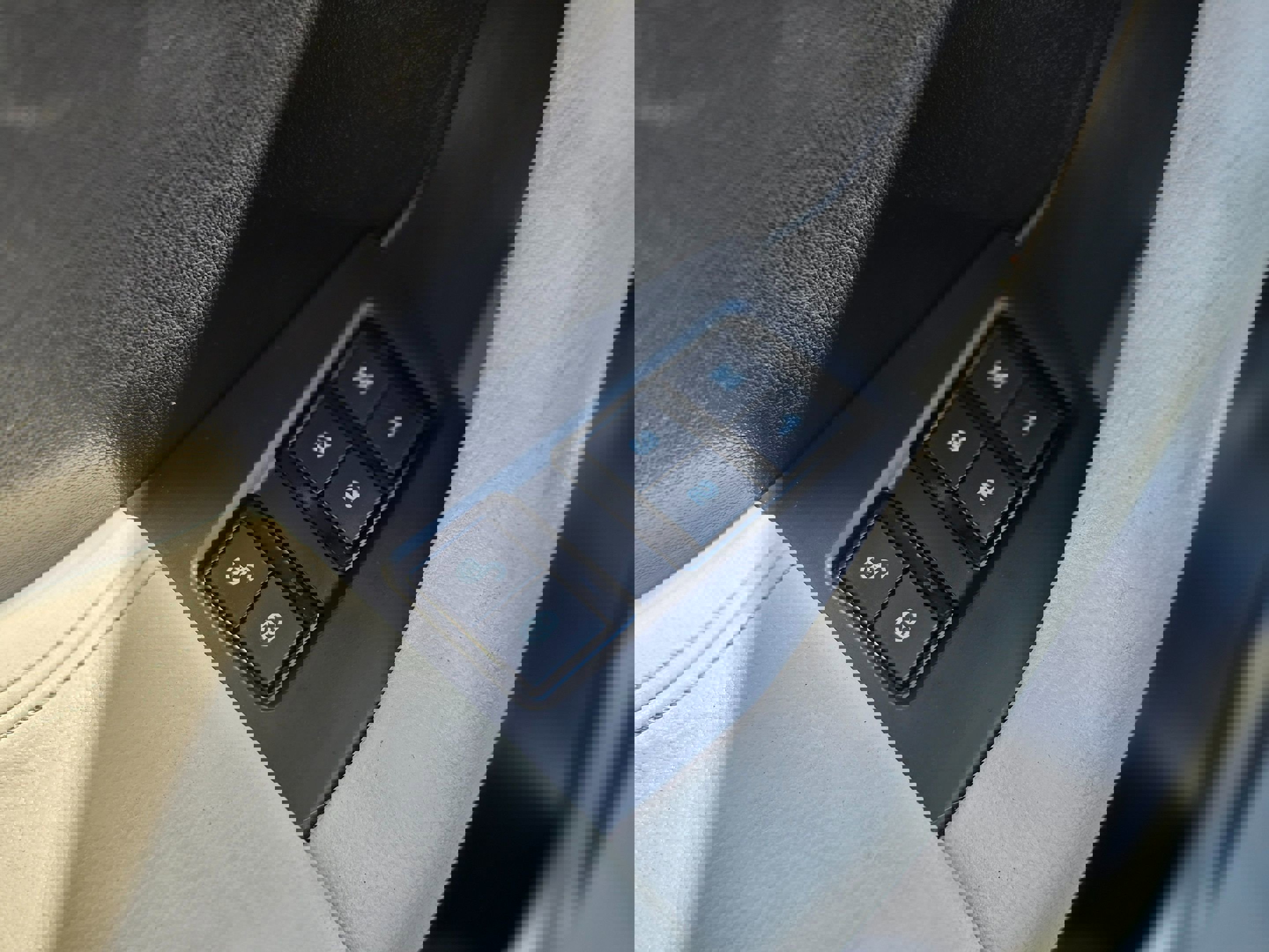 Used 2017 Jaguar F-PACE R-Sport AWD/4WD image 29