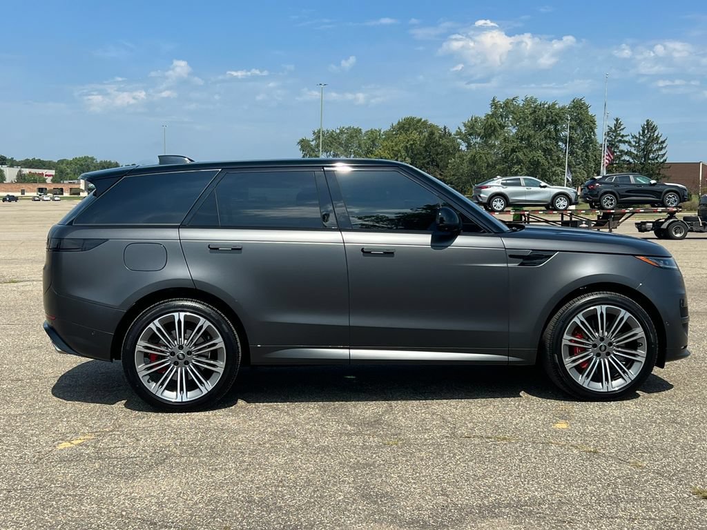 Used 2025 Land Rover Range Rover Sport Dynamic SE AWD/4WD image 44
