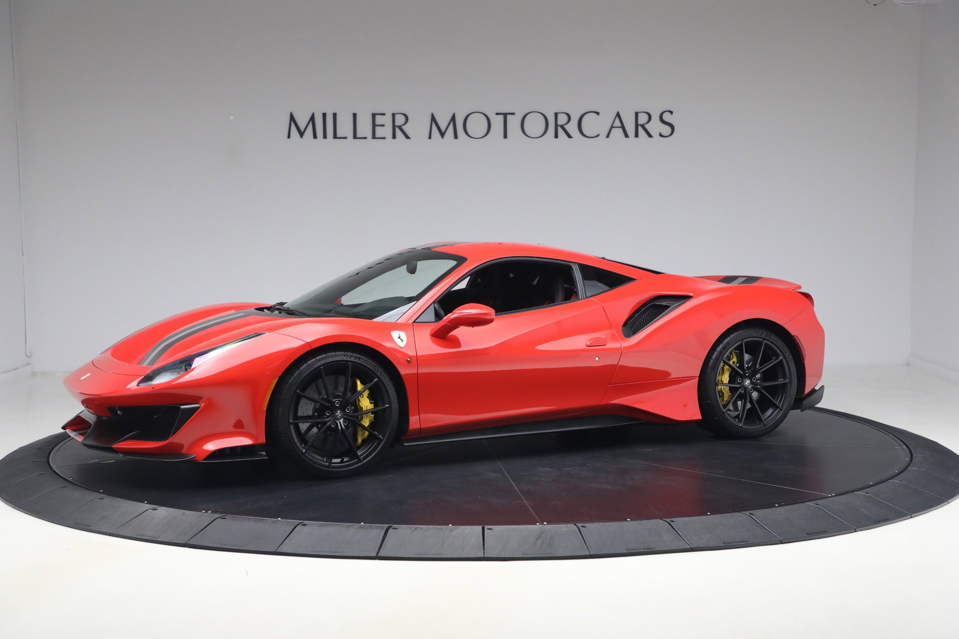 Certified 2019 Ferrari 488 Pista Coupe RWD image 2