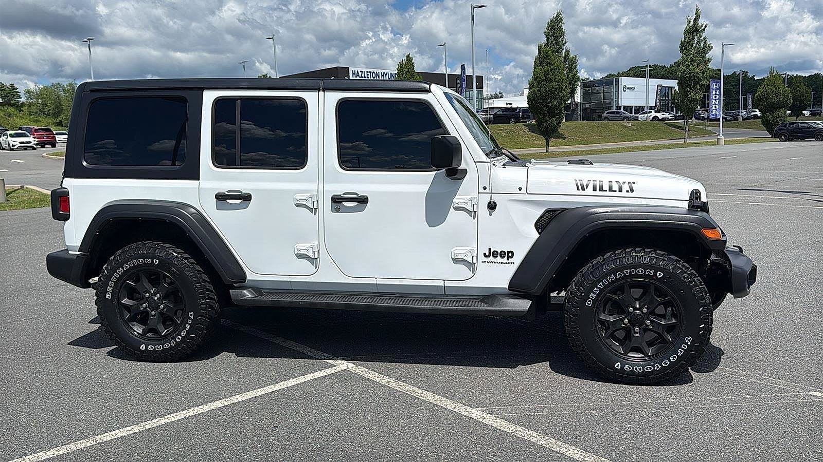 Used 2023 Jeep Wrangler Unlimited Sport AWD/4WD image 3