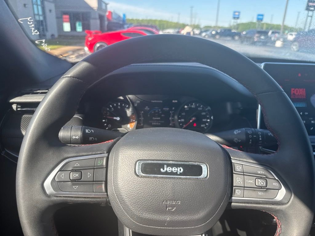 Used 2024 Jeep Compass Trailhawk AWD/4WD image 18