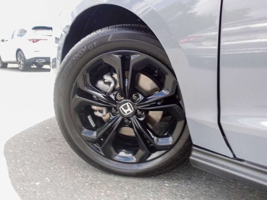 Used 2025 Honda Accord SE image 10