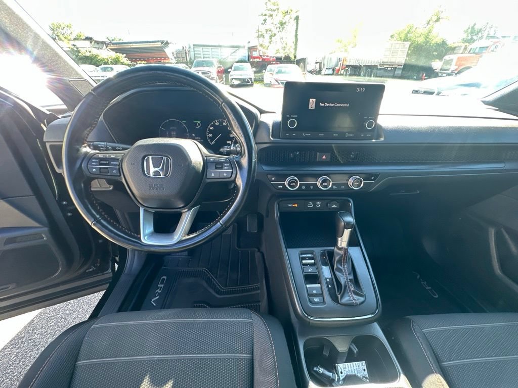 Used 2025 Honda CR-V Sport image 27