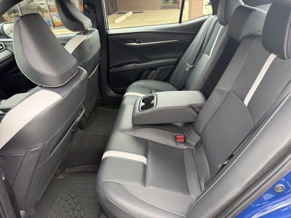 Used 2025 Toyota Camry SE AWD/4WD image 29