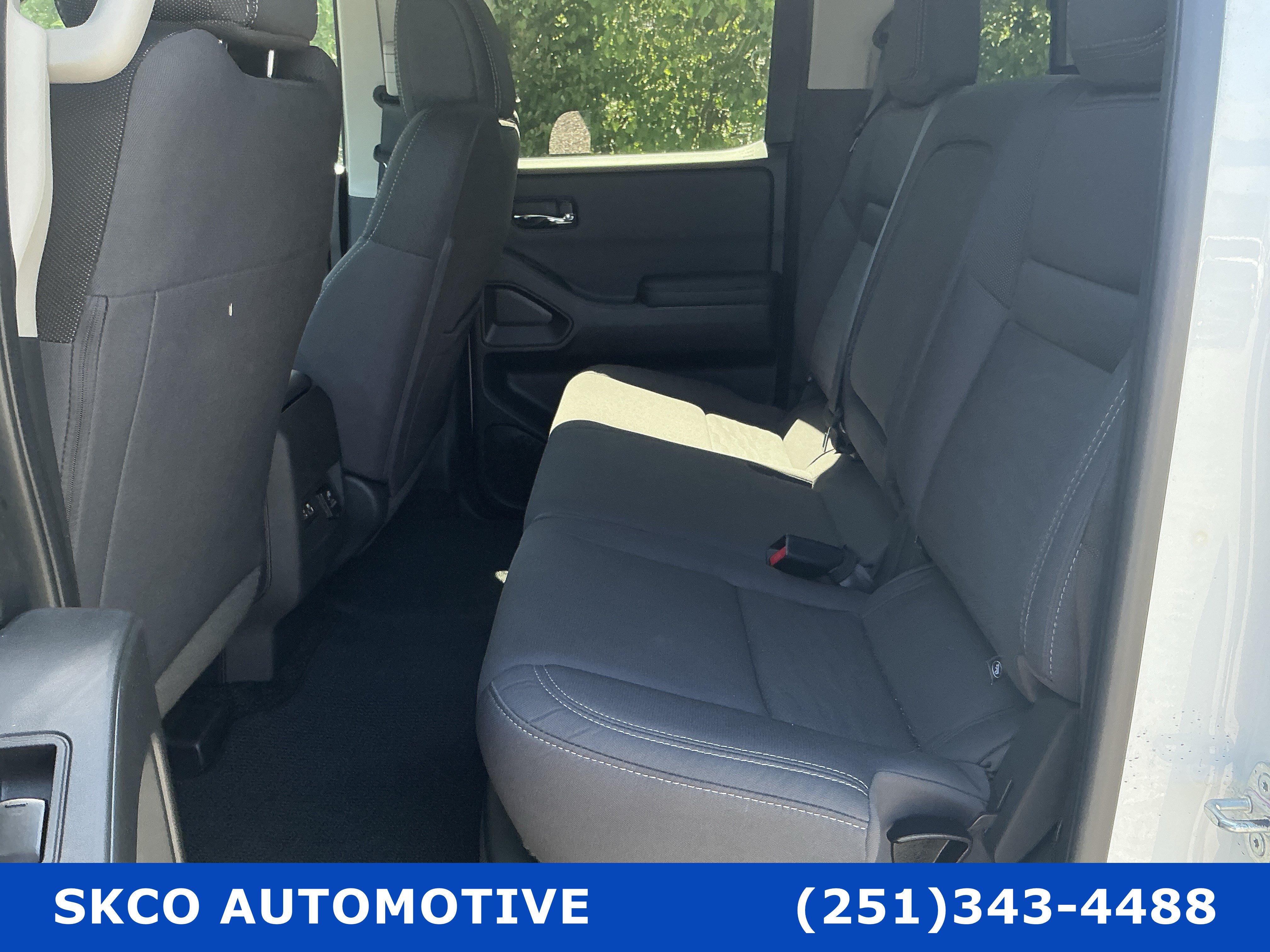 Used 2023 Nissan Frontier SV w/ SV Convenience Package AWD/4WD image 14
