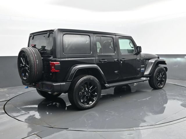 Used 2023 Jeep Wrangler Unlimited Sahara w/ Cold Weather Group AWD/4WD image 25