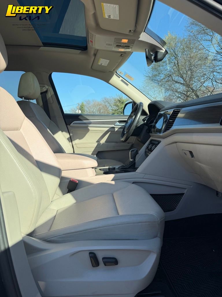 Used 2018 Volkswagen Atlas SEL AWD/4WD image 9