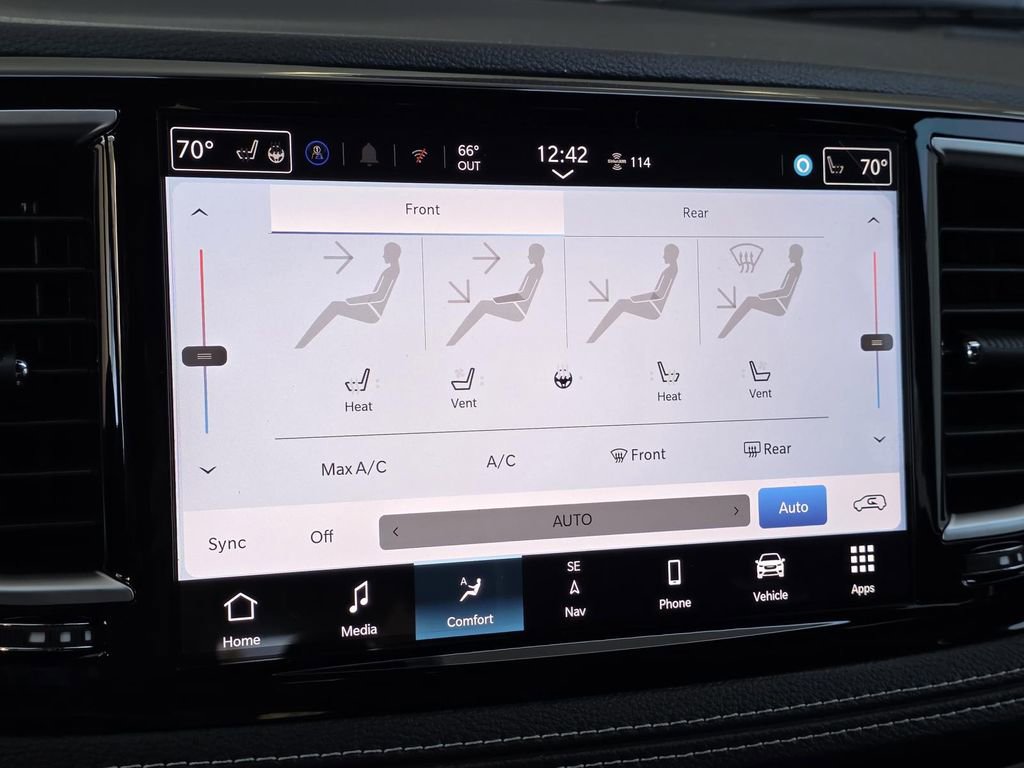 New 2026 Chrysler Pacifica Limited w/ Uconnect Theater Family Group image 27