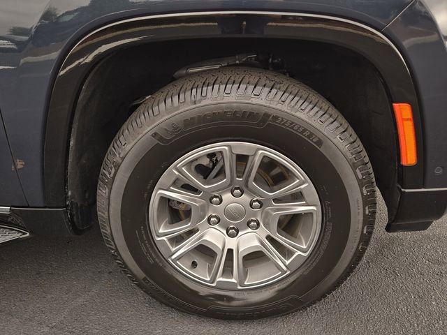 Used 2023 Jeep Wagoneer 4WD image 8