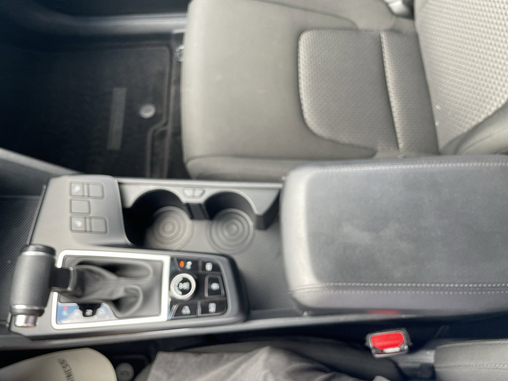 Used 2025 Kia Sportage LX image 16