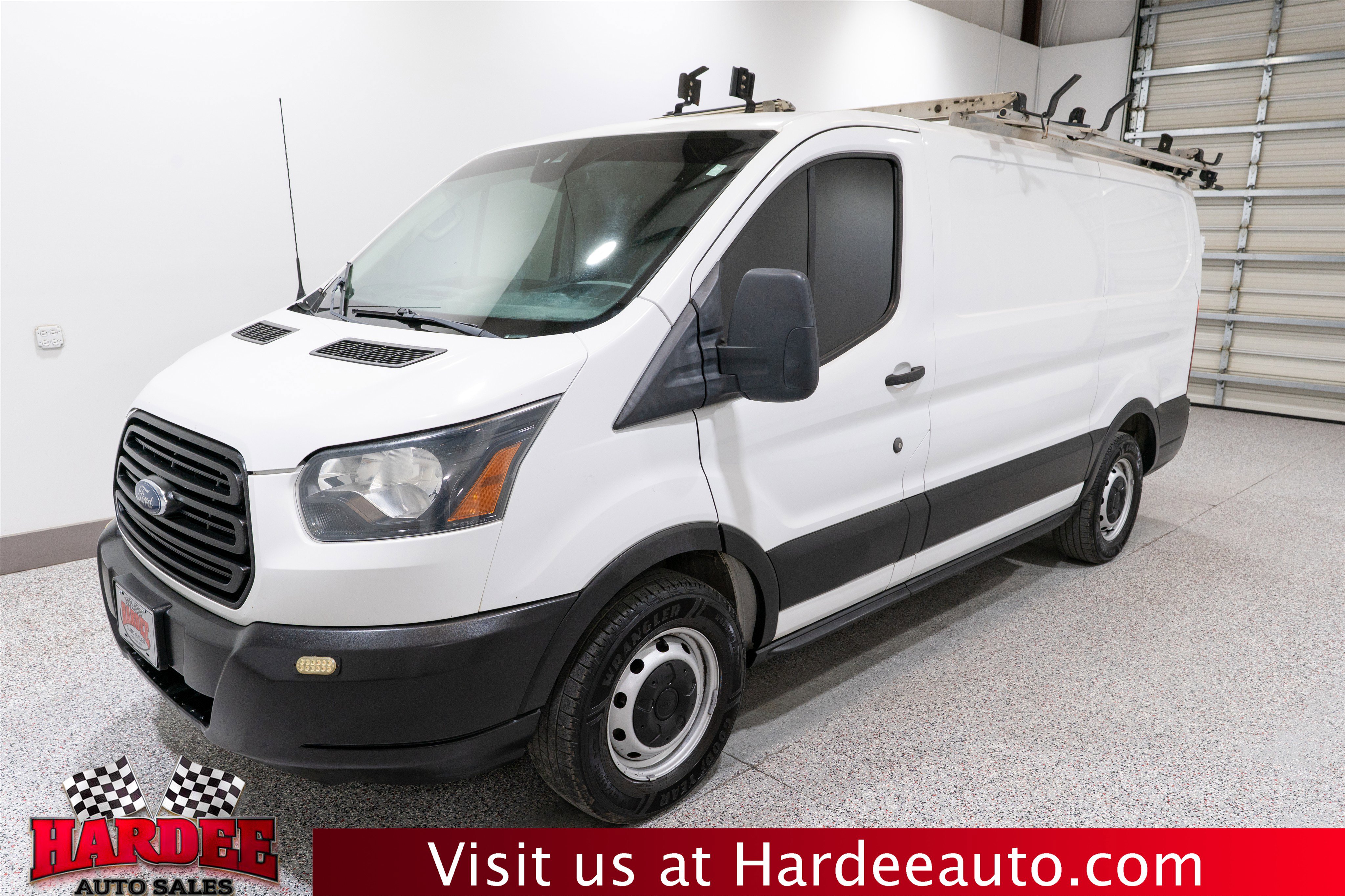 Used 2019 Ford Transit 150 130 Low Roof RWD image 2
