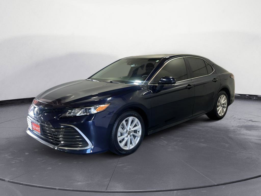 Used 2022 Toyota Camry LE w/ Convenience Package FWD image 2