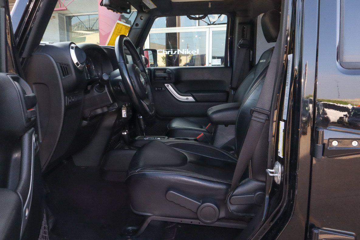 Used 2018 Jeep Wrangler Unlimited Rubicon w/ Connectivity Group AWD/4WD image 7