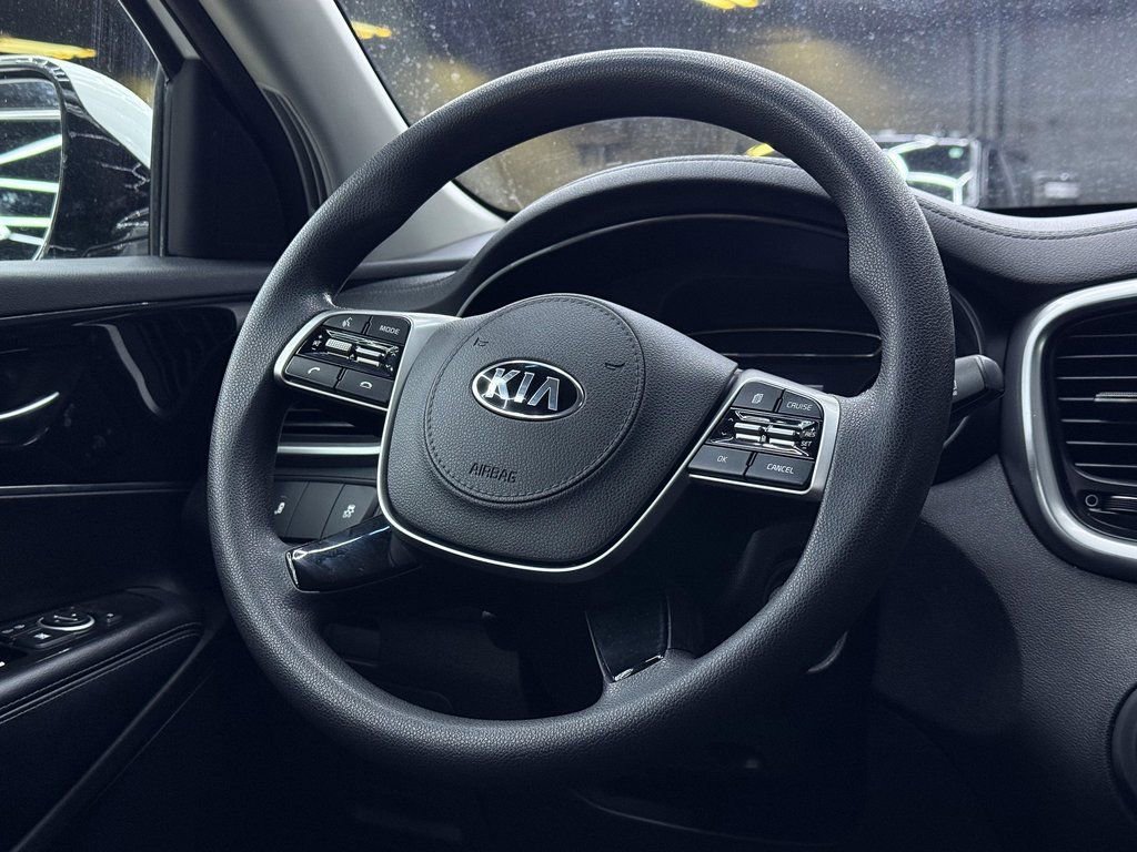 Used 2019 Kia Sorento LX image 22
