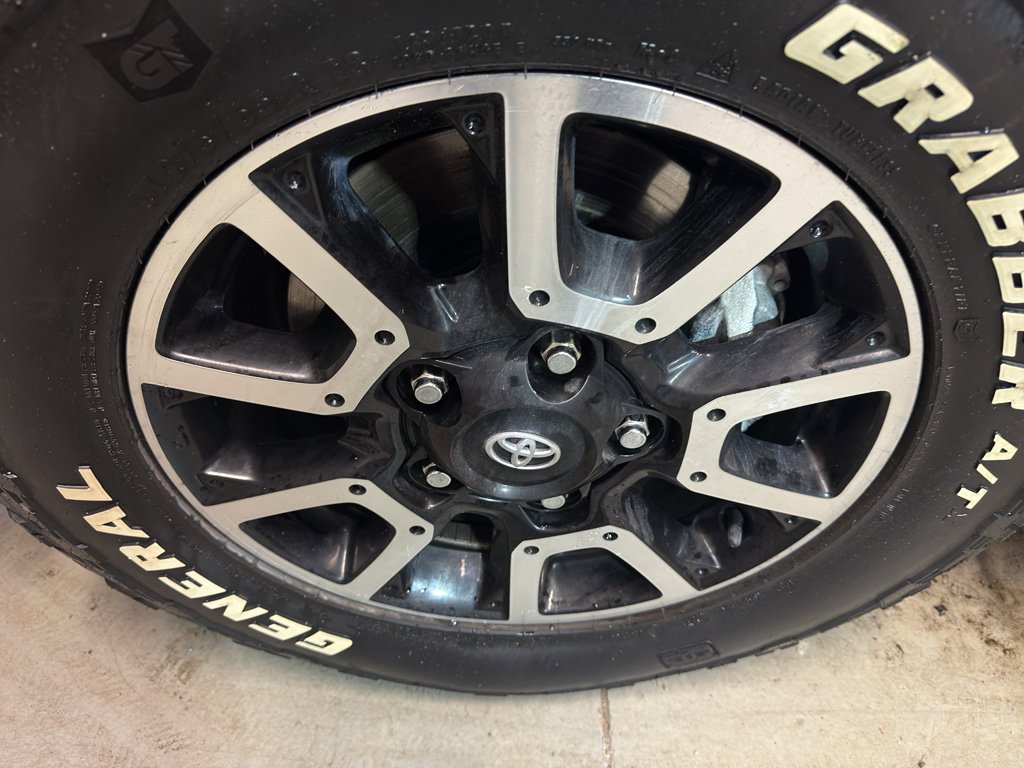 Used 2014 Toyota Tundra SR5 image 31