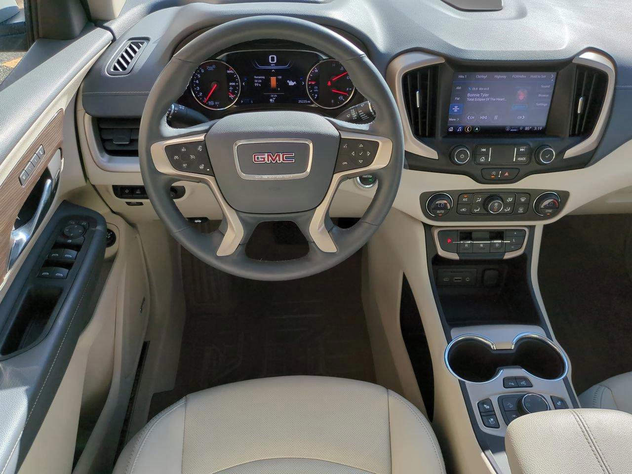 Used 2024 GMC Terrain Denali w/ Denali Premium Package image 15