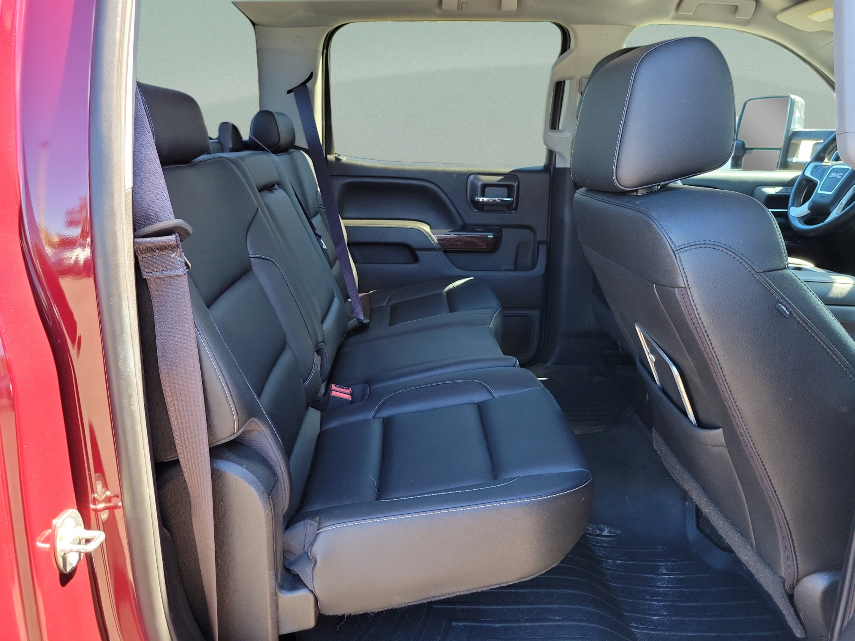 Used 2016 GMC Sierra 2500 SLT w/ Duramax Plus Package AWD/4WD image 10