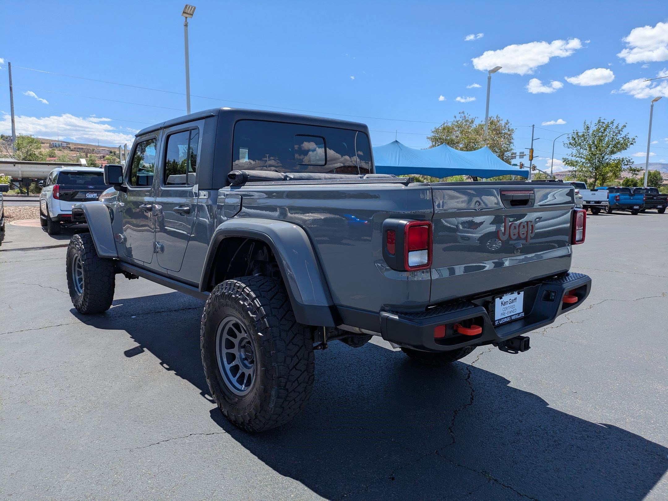 Used 2023 Jeep Gladiator Mojave w/ Trailer Tow Package AWD/4WD image 5