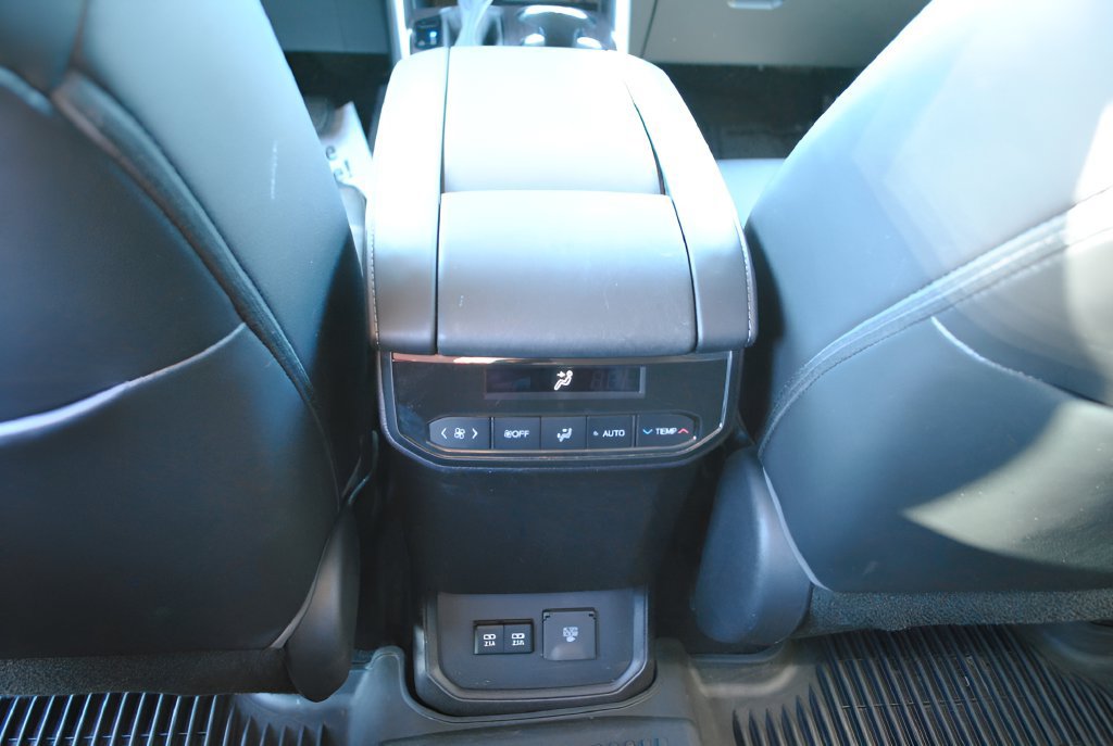 Certified 2021 Toyota Highlander Limited AWD/4WD image 4