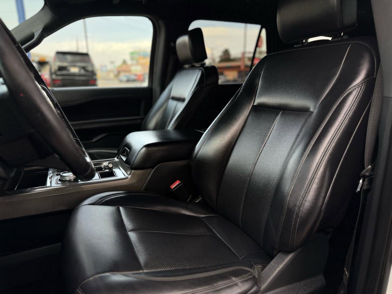 Used 2019 Ford Expedition XLT w/ Equipment Group 201A RWD image 12