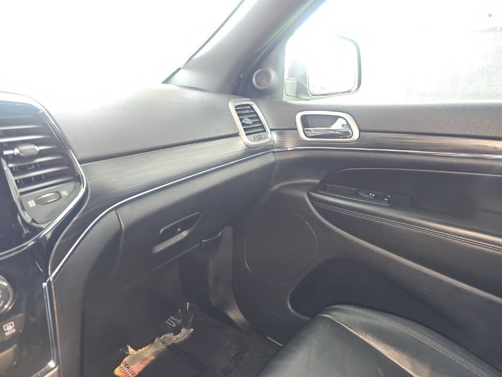 Used 2019 Jeep Grand Cherokee Limited AWD/4WD image 23
