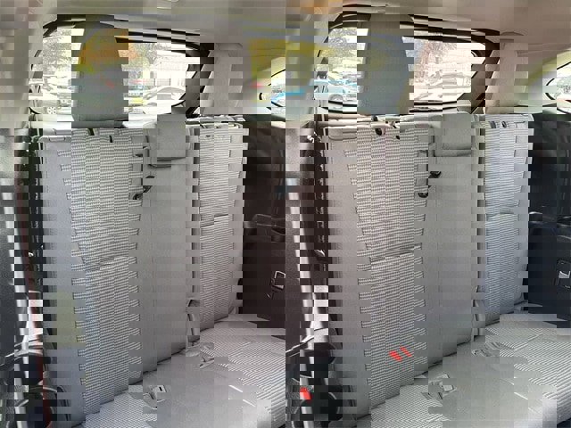 Used 2022 Toyota Highlander LE image 27