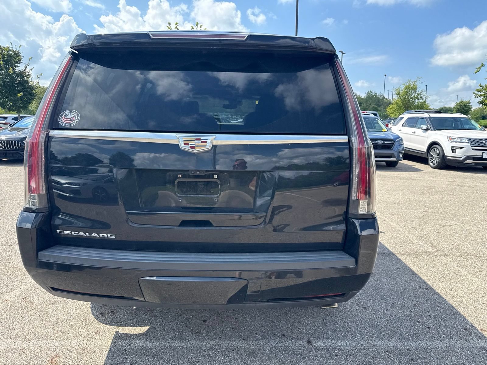 Used 2018 Cadillac Escalade Platinum AWD/4WD image 6