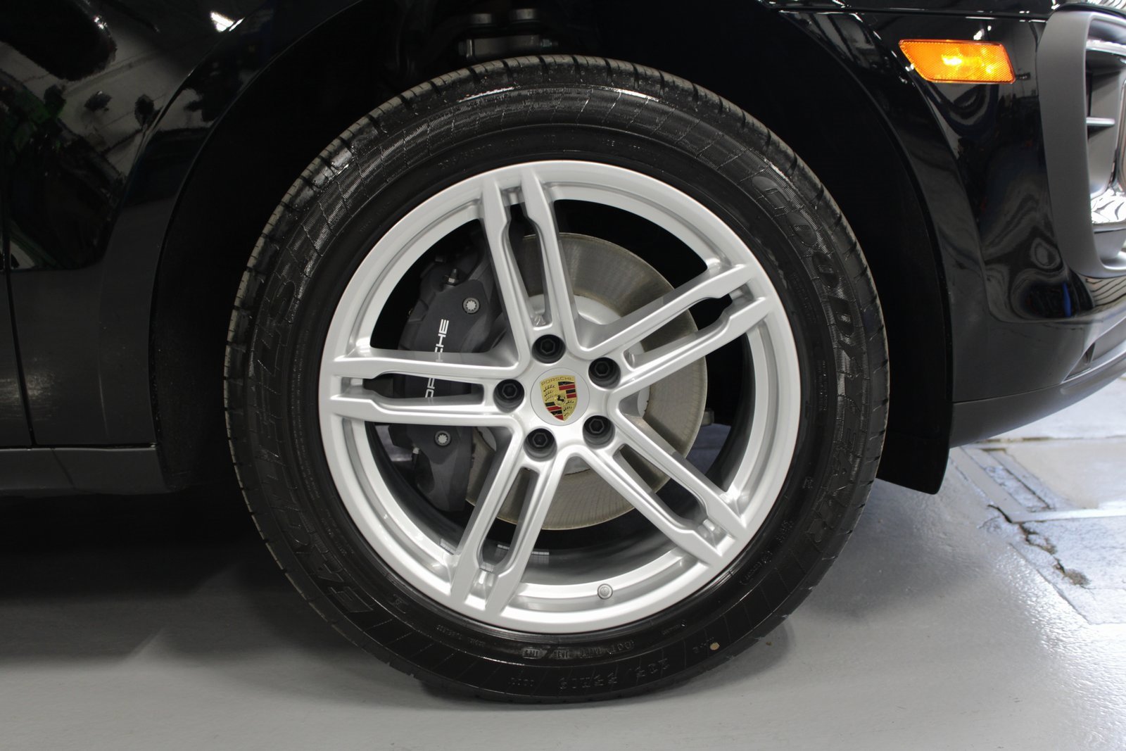 New 2026 Porsche Macan image 14