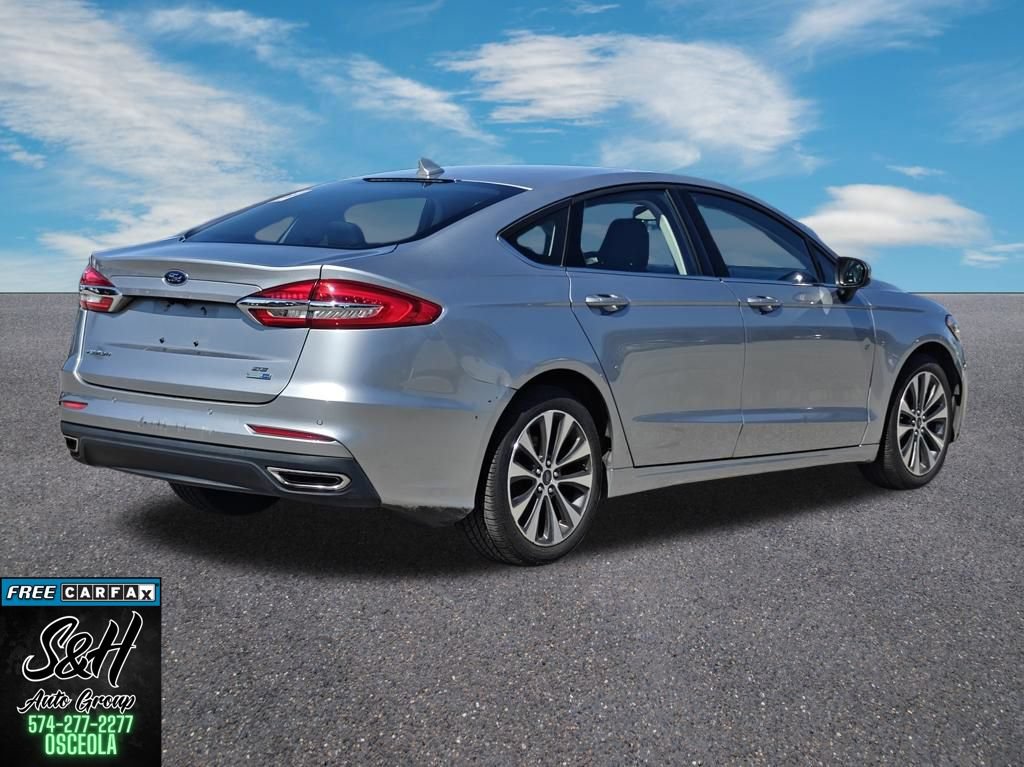Used 2020 Ford Fusion SE AWD/4WD image 16