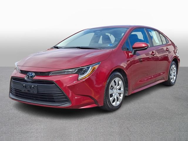 Used 2025 Toyota Corolla LE FWD image 1