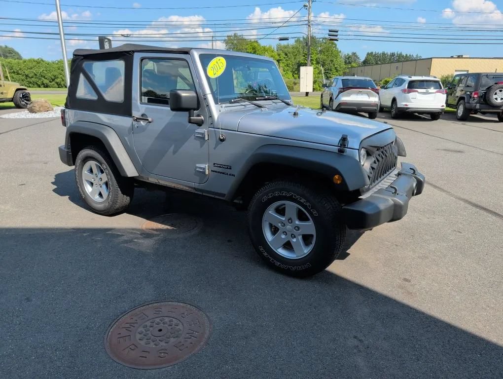 Used 2015 Jeep Wrangler Sport w/ Quick Order Package 23S AWD/4WD image 4