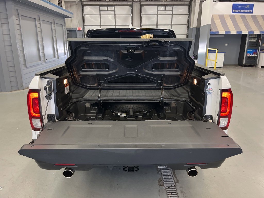 Used 2025 Honda Ridgeline TrailSport image 10
