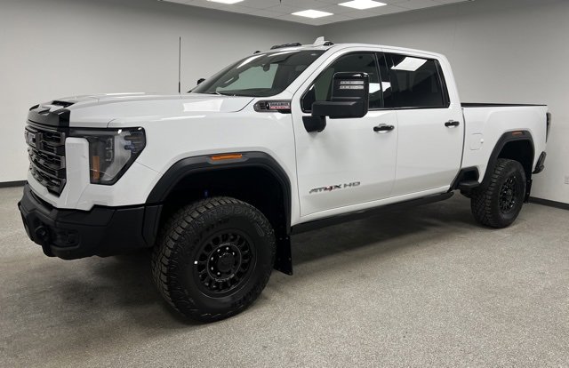 Used 2025 GMC Sierra 2500 AT4X w/ AT4X AEV Edition image 6